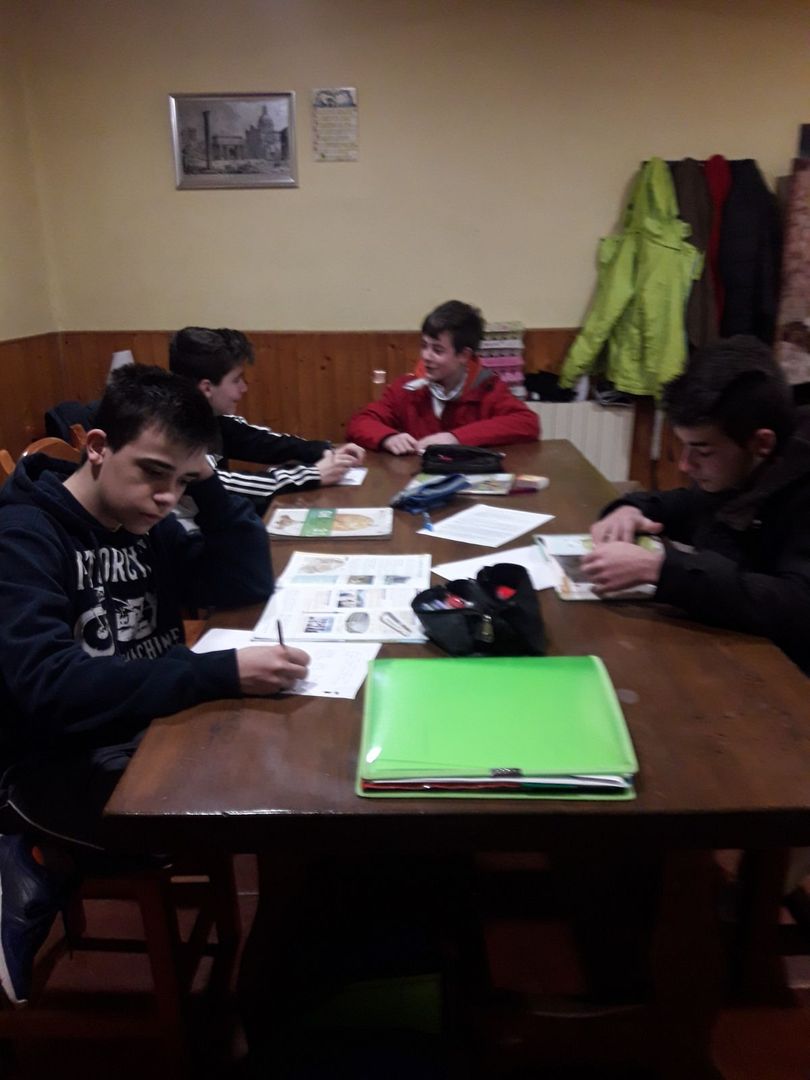 Jóvenes 03/04 Marzo